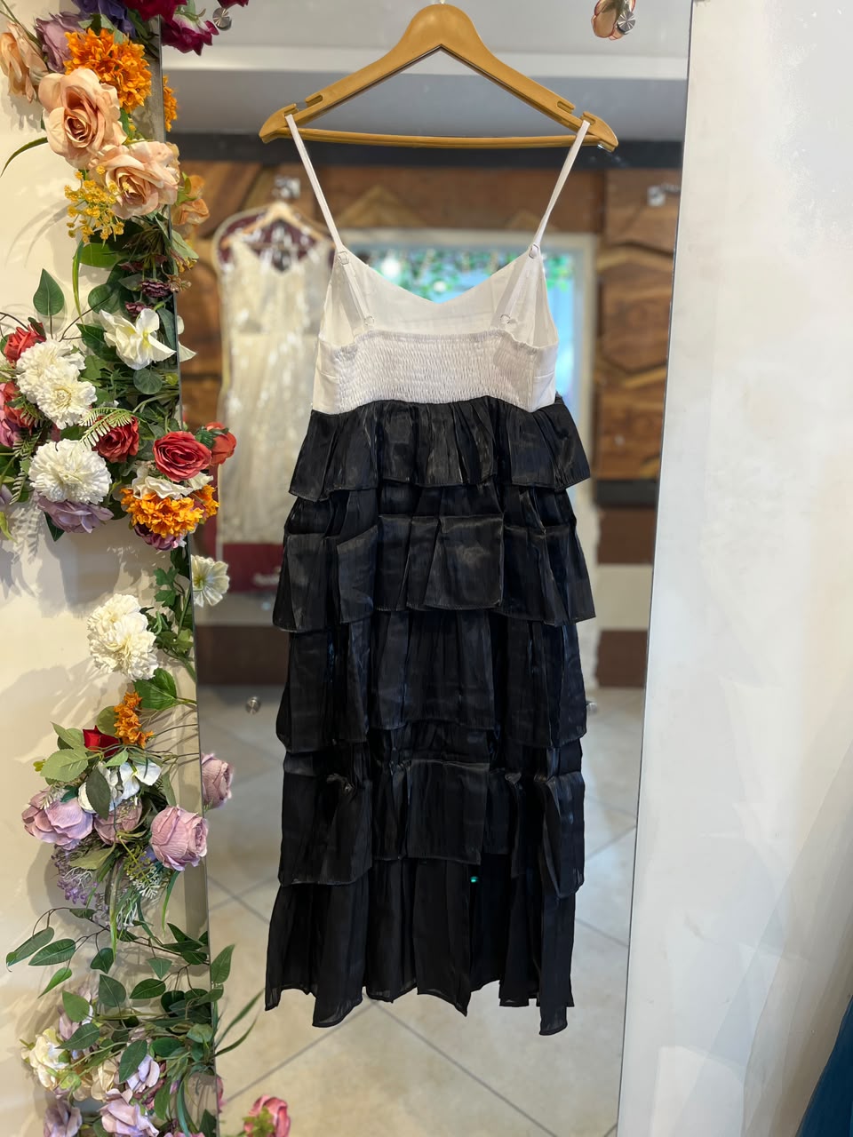 SLEEVLESS MAXI