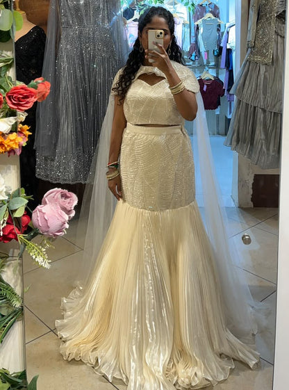 🤍 White Elegance Gown – Rental