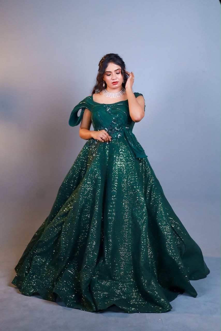 *Emerald Elegance Gown 💚✨