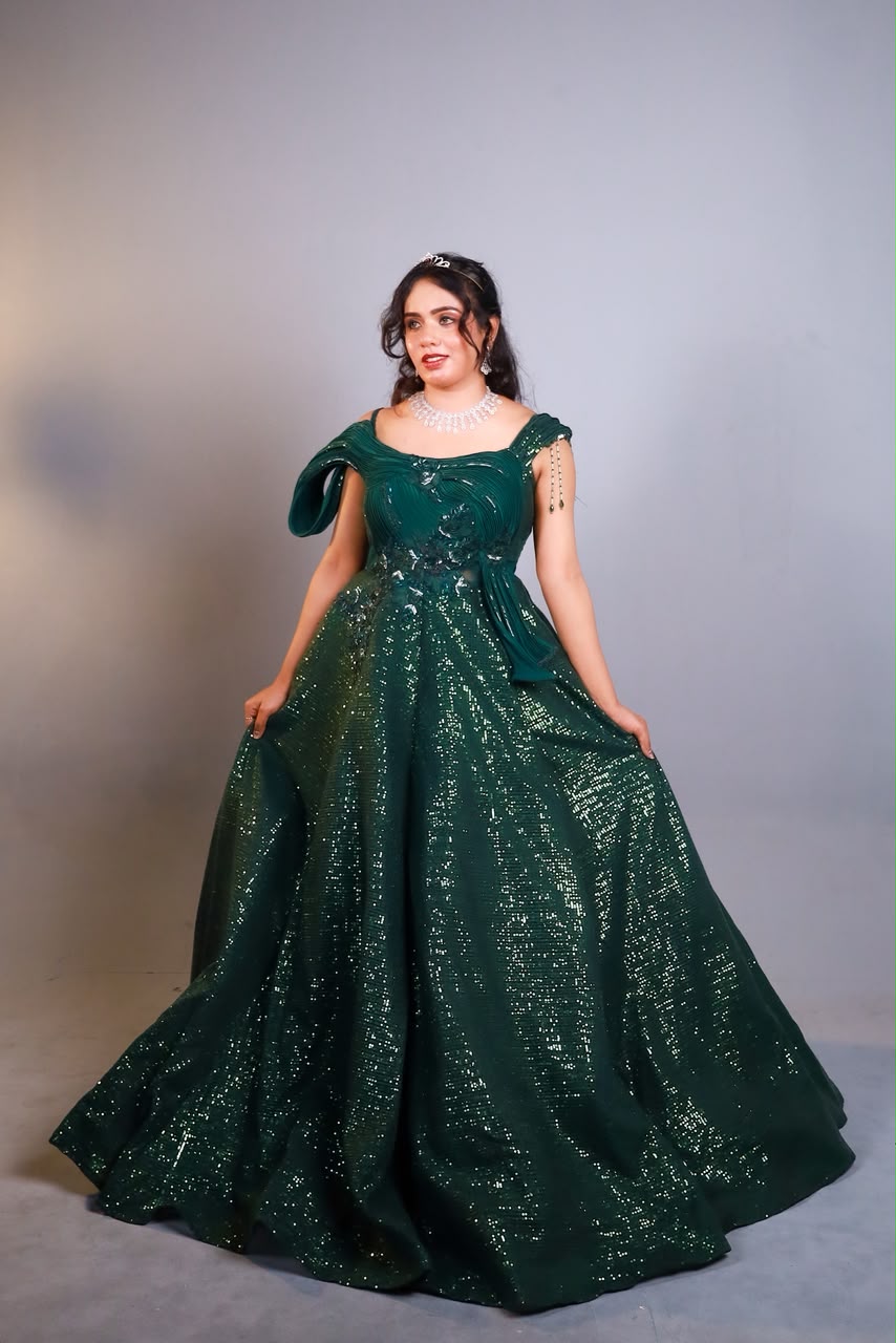 *Emerald Elegance Gown 💚✨